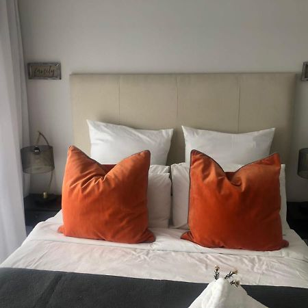 Luxurious Waterfall 1 Bedroom Condo With Free Uncapped Wifi Midrand Kültér fotó