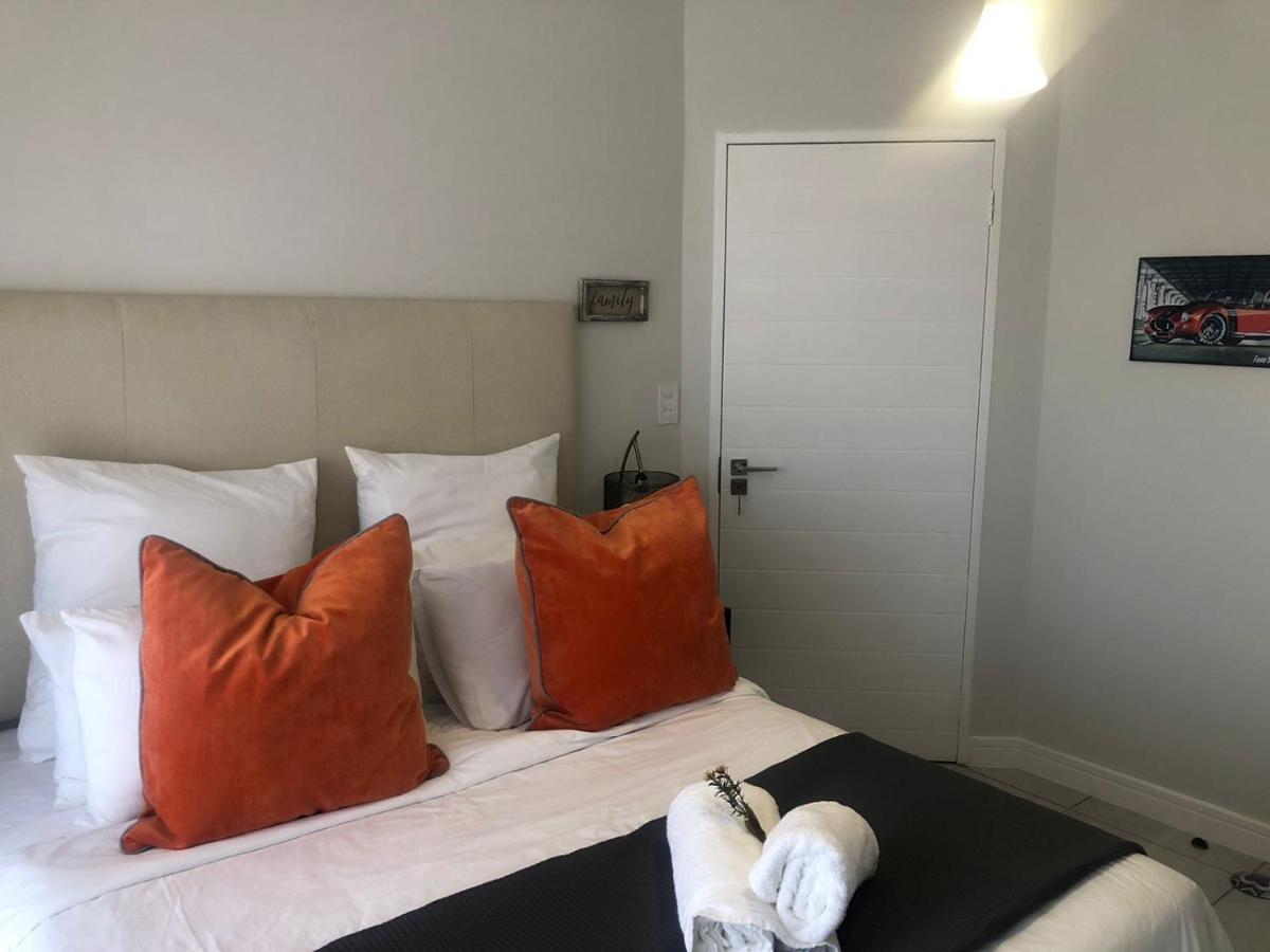 Luxurious Waterfall 1 Bedroom Condo With Free Uncapped Wifi Midrand Kültér fotó
