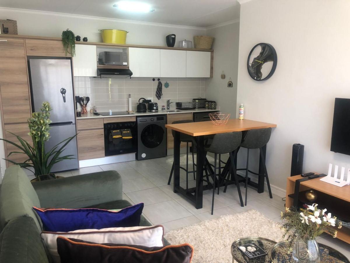 Luxurious Waterfall 1 Bedroom Condo With Free Uncapped Wifi Midrand Kültér fotó